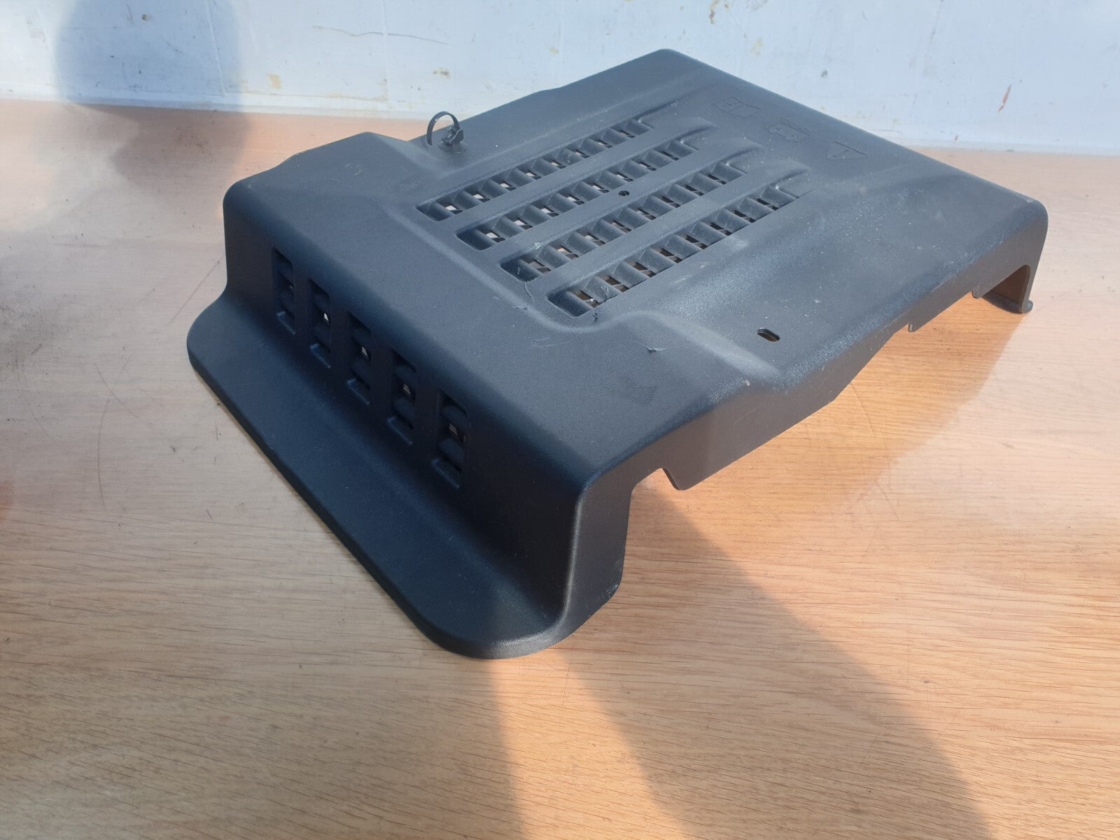 FORD FOCUS ACTIVE X 1.0 PETROL 2021 BATTERY TRAY COVER LX7B10A686ACW Warranty - Image 5