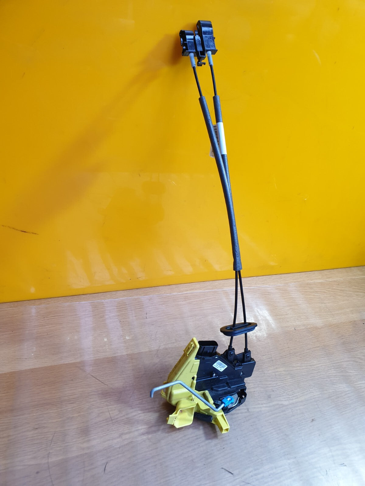 ✅2016 KIA NIRO 2 EV S-A 1.6P FRONT RIGHT DOOR LOCK 81320-G5570 + WARRANTY A164 - Image 2