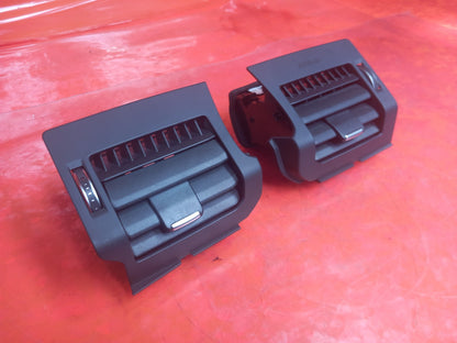 2025 Land Rover Defender L663 Dash Air Vent Pair Left Right N8B2-046B30-BA A396 - Image 3