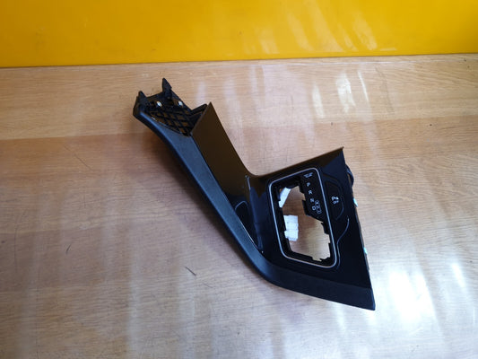 ✅2016 KIA NIRO 2 EV S-A 1.6P GEAR SELECTOR SHIFTER SURROUND TRIM 84651-G5900 - Image 1