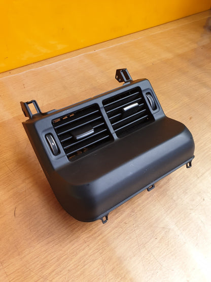 ✅2022 RANGE ROVER EVOQUE L551 CENTRE CONSOLE REAR AIR VENT K8D2-67448-A A169 - Image 3