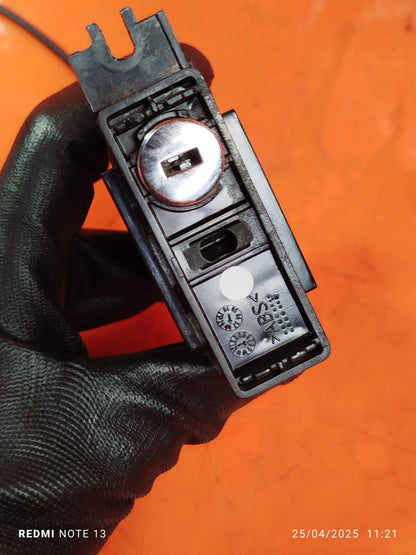 ✅Porsche Cayenne V6 Tiptronic 2010 3.6 Petrol Glove box Lock Mechanism Catch Box - Image 3