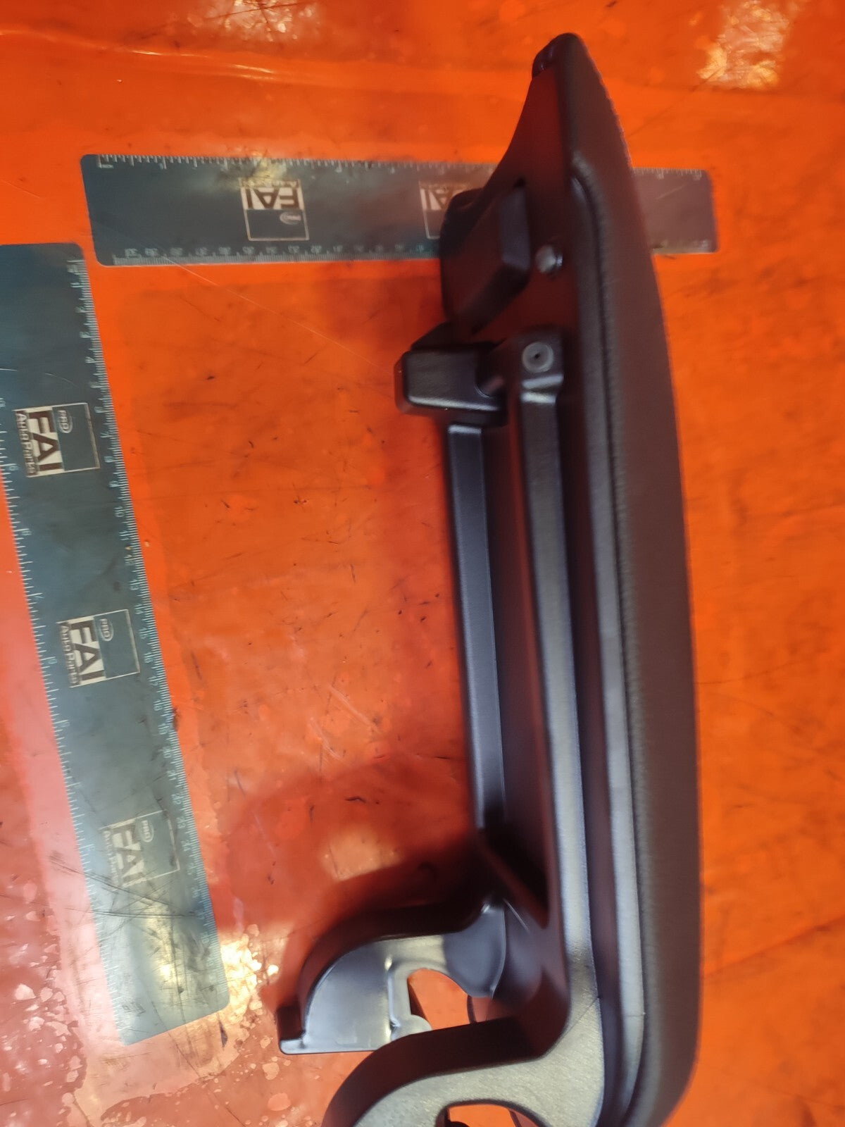 2023 BMW 1 Series F40 M Sport Centre Console Armrest 9460084 Warranty A151 - Image 4
