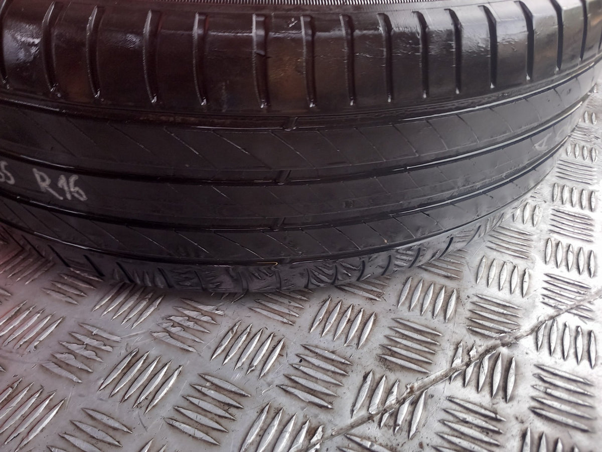 Michelin Primacy 4 Tyre 195/65 R16 3.69 mm Warranty xAA - Image 5