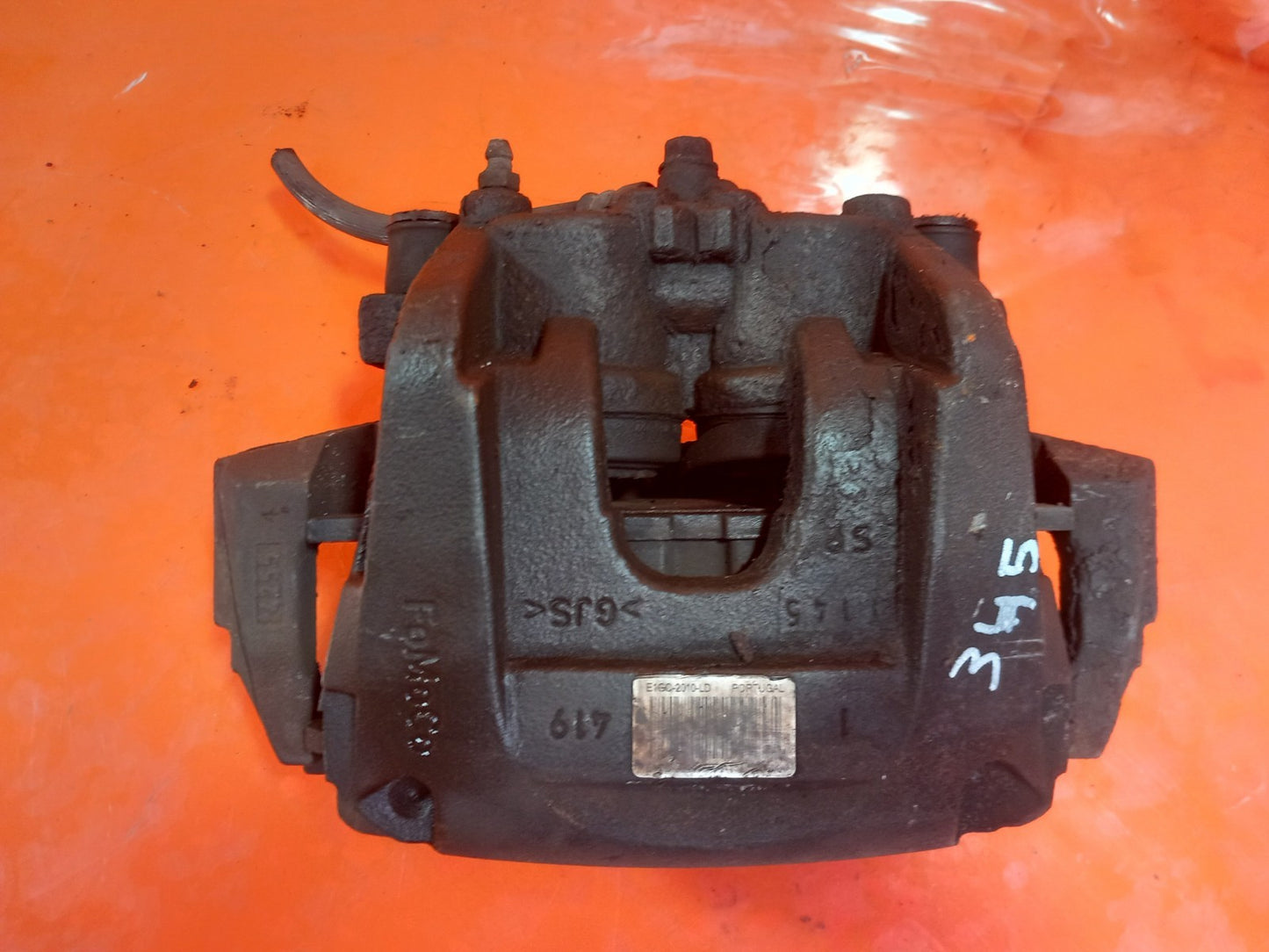 Ford Galaxy Zetec 2.0 Diesel 2019 Front Right Brake Caliper E1GC2010LD Warranty  - Image 2