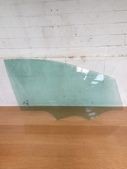 Ford Fiesta St-Line 2022 1.0 Petrol FRONT RIGHT GLASS WINDOW H1BB-A21410-A A210 - Image 3