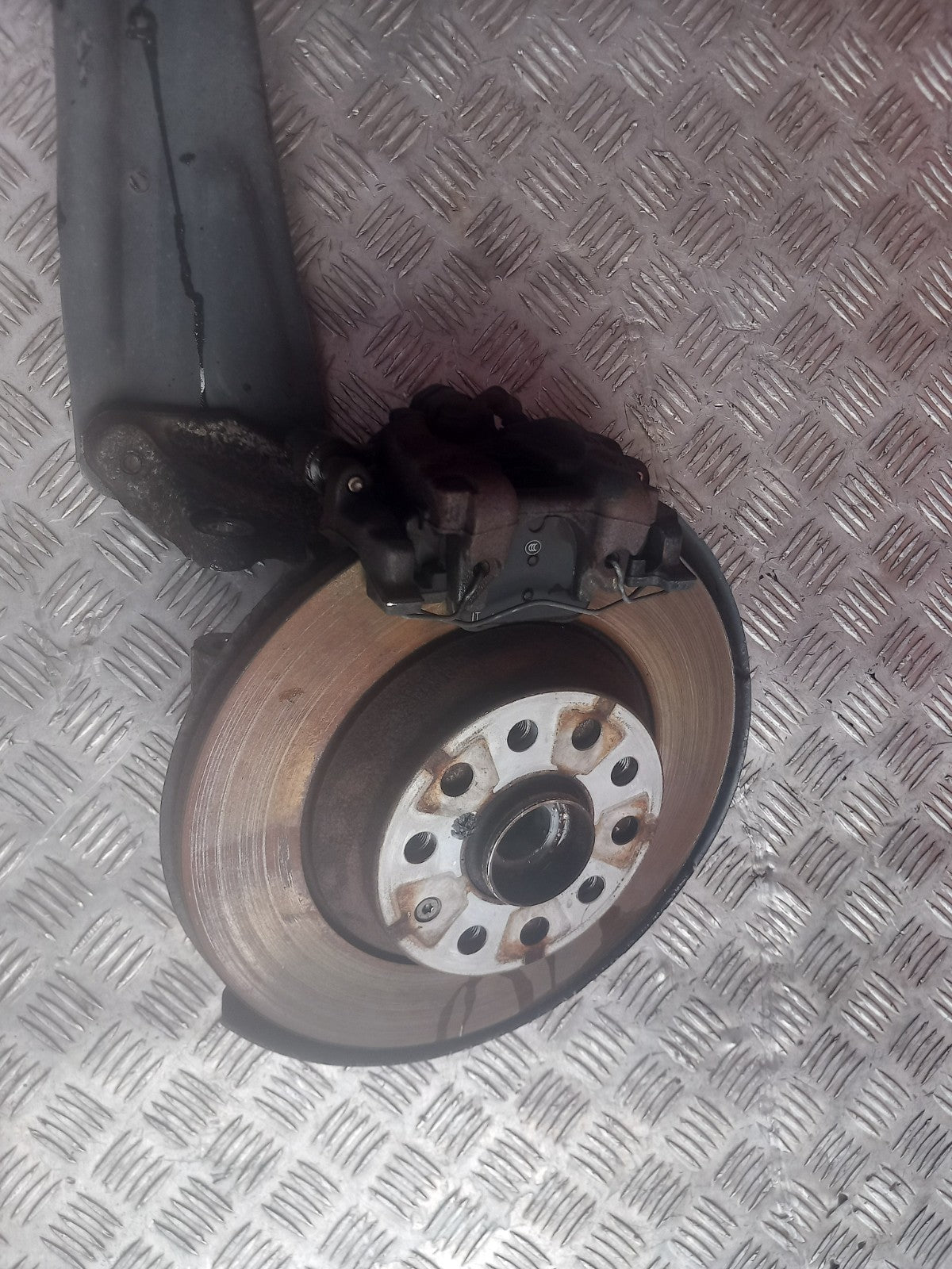 2022 VW Tiguan R-Line Rear Left Wheel Hub Brake Disc Warranty A389 - Image 3