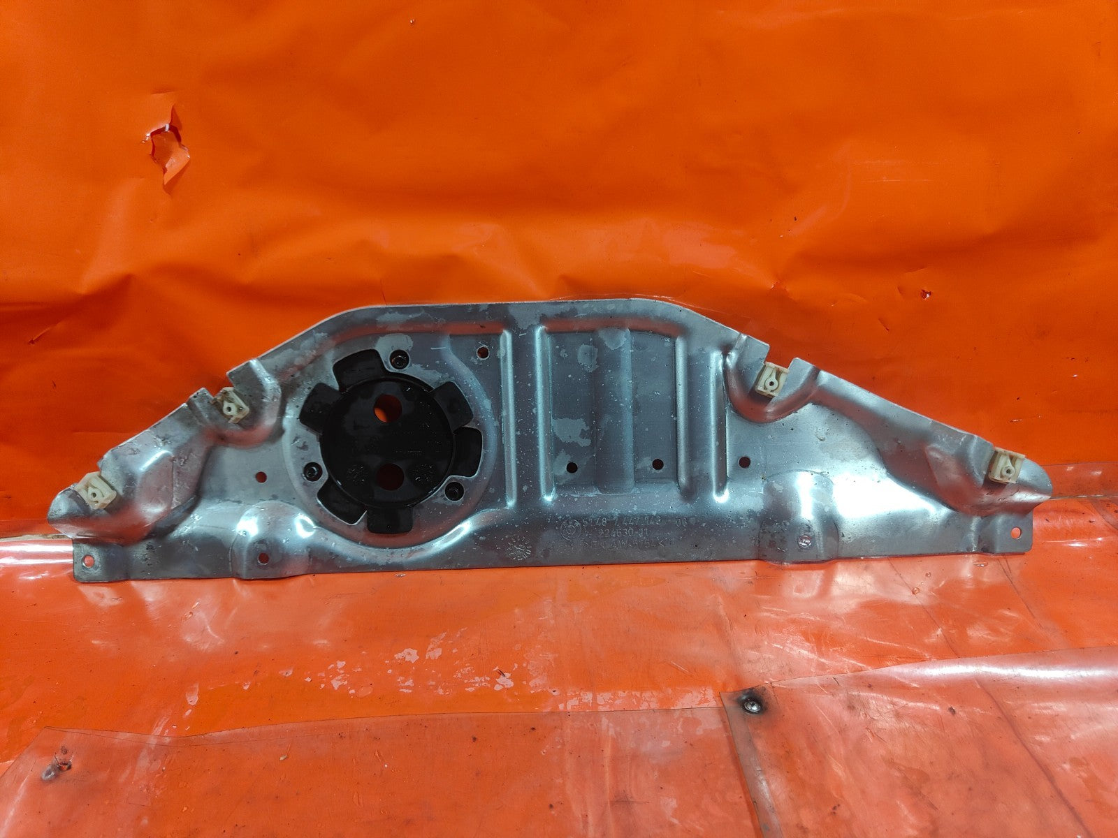 ebay-src:https://i.ebayimg.com/00/s/mtiwmfgxnjaw/z/saiaaesw7mrpar0v/$_57.jpg