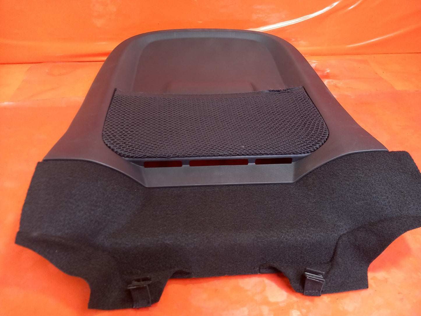 Land Rover Defender L663 3.0 Diesel 2025 Front Right Back Seat Cover L001664189 - Image 5