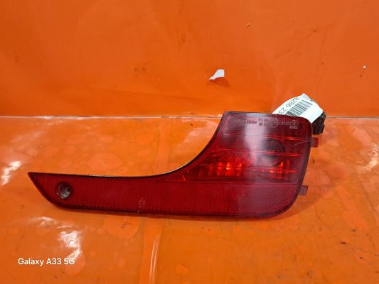 ✅SSANGYONG RODIUS TURISMO 2.2 DIESEL 2017 REAR RIGHT FOG LIGHT REFLECTOR A286 - Image 1