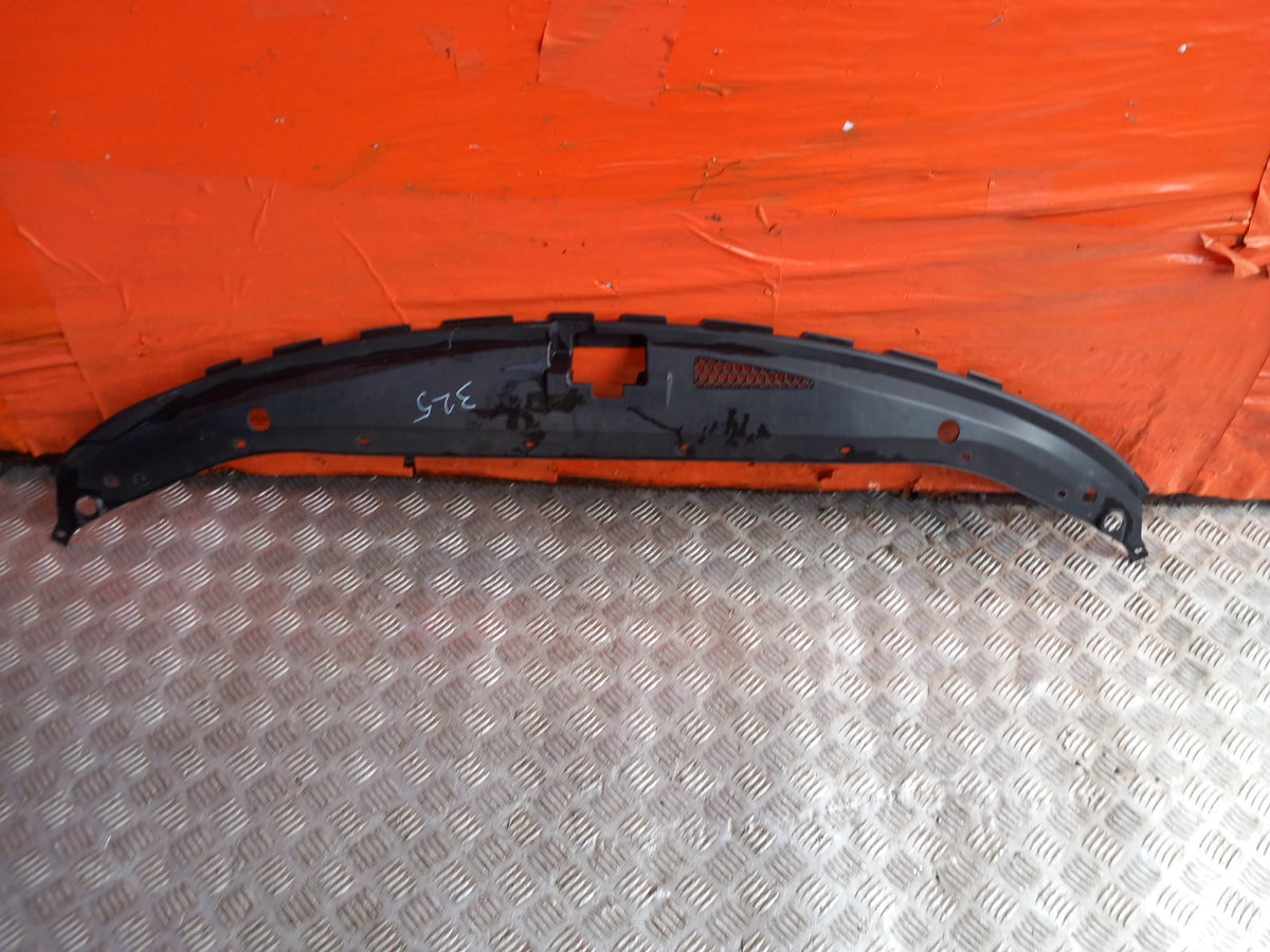 2010 Hyundai I800 Radiator Grill Upper Part 86563-4H000 Warranty A325 - Image 1
