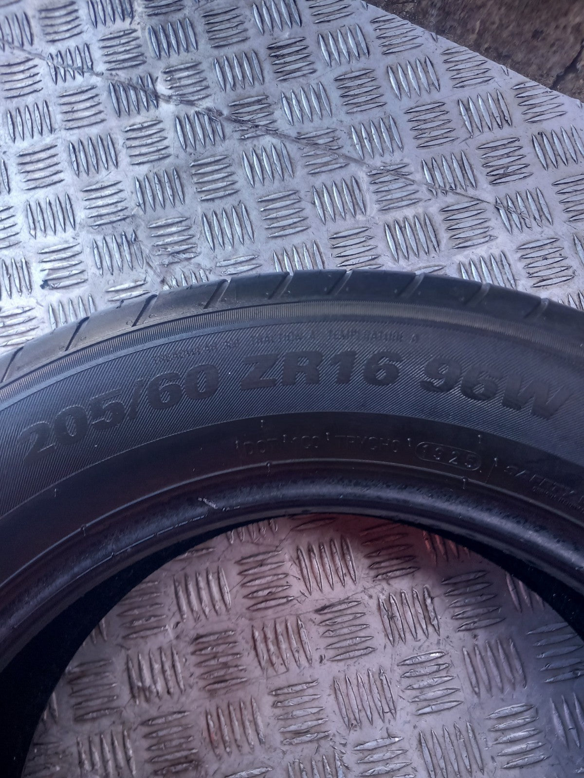 Kumho Ecsta Tyre 205/60 ZR16 6,80 mm Warranty xAA - Image 4
