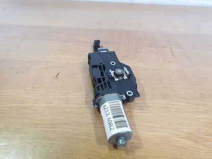 ebay-src:https://i.ebayimg.com/00/s/mtiwmfgxnjaw/z/tqaaaosw1-rm7ipk/$_57.jpg