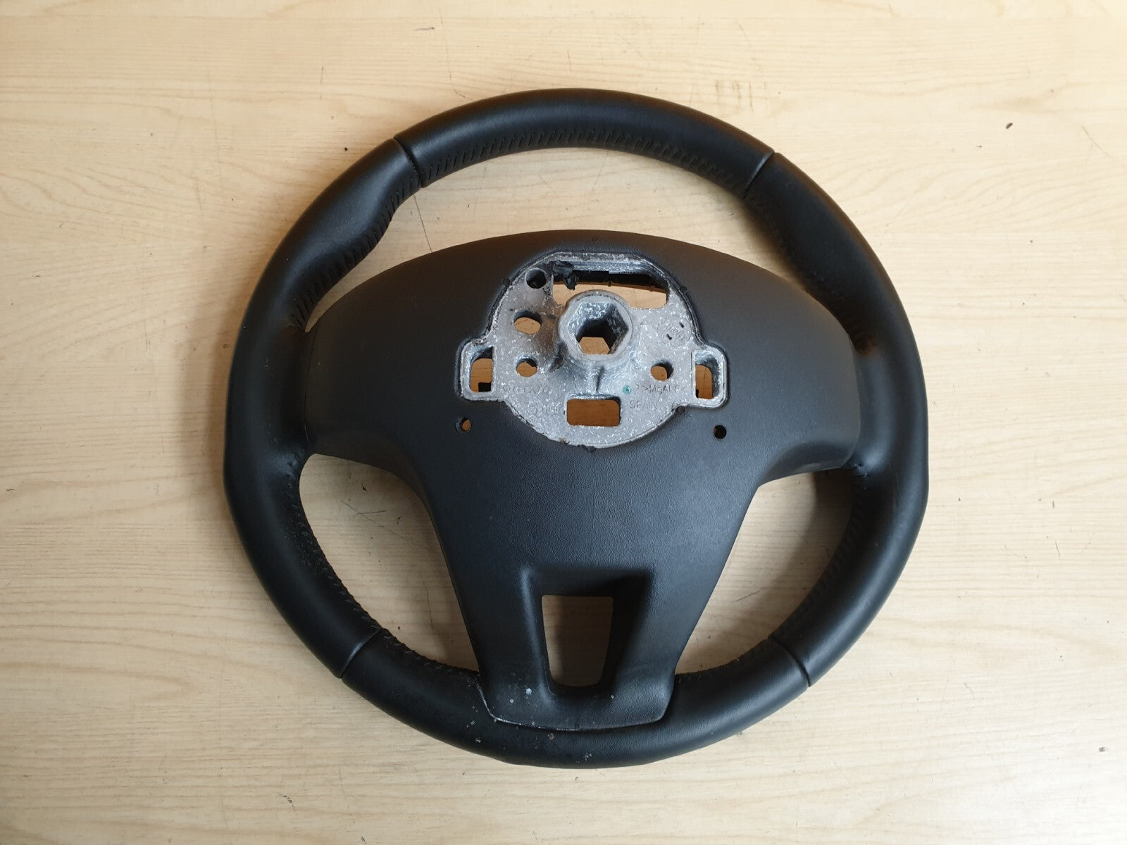 2018 VOLVO V40 Multifunction Steering Wheel 34220710A 34220709A X00 - Image 9