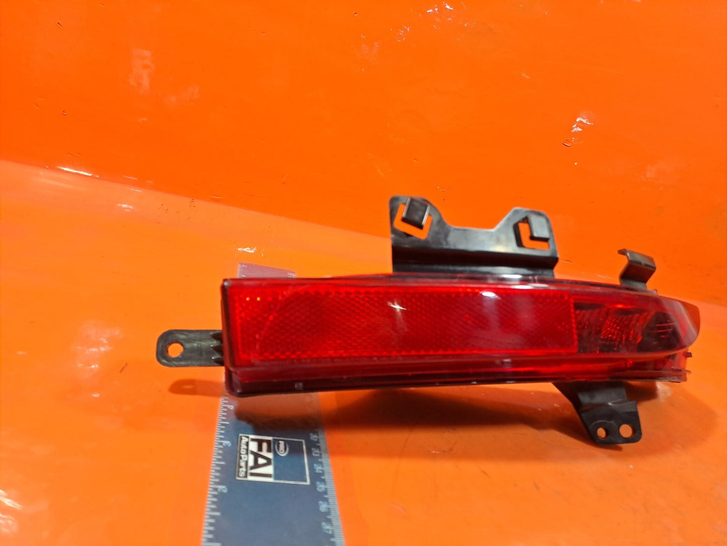 ✅Jaguar F-Pace V6 3.0 Petrol 2017 Rear Left Fog Light FK72-15K273  A196 - Image 2