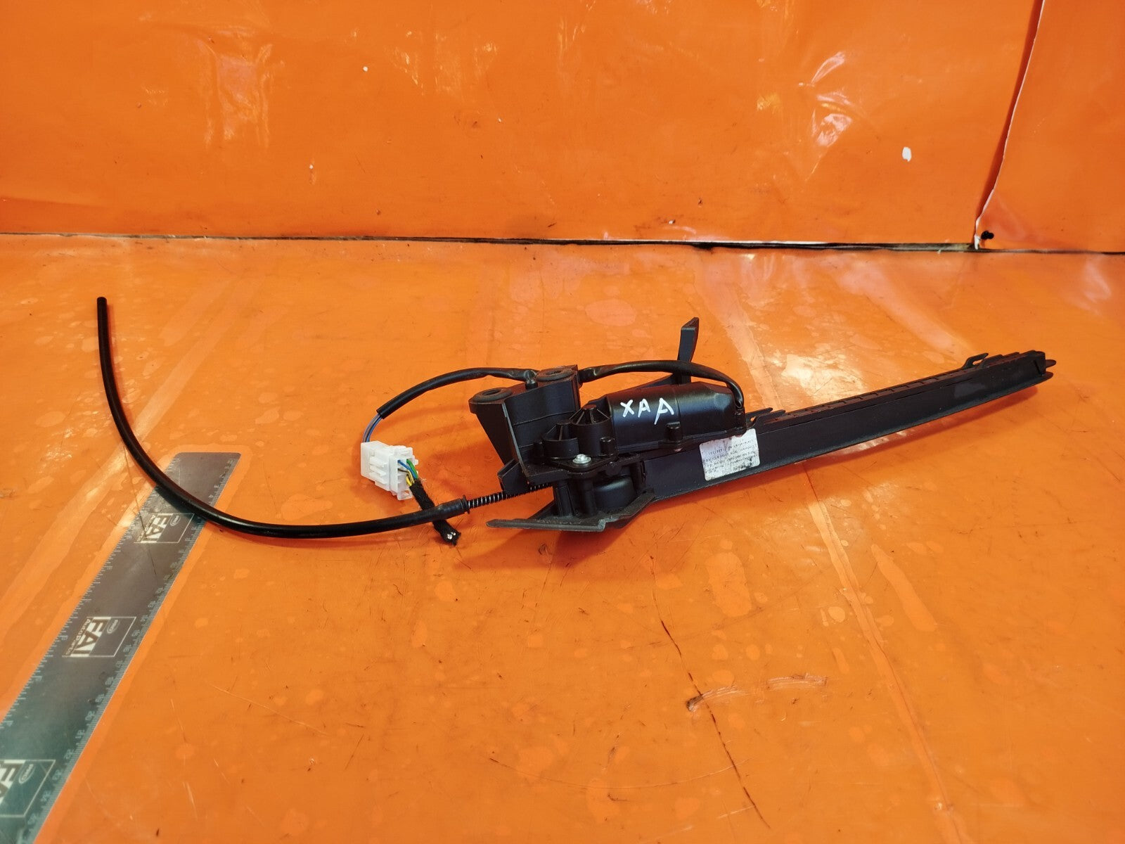 ✅MERCEDES E CLASS W212 REAR LEFT PARCEL SHELF MOTOR A2128202942 Warranty xAA - Image 1