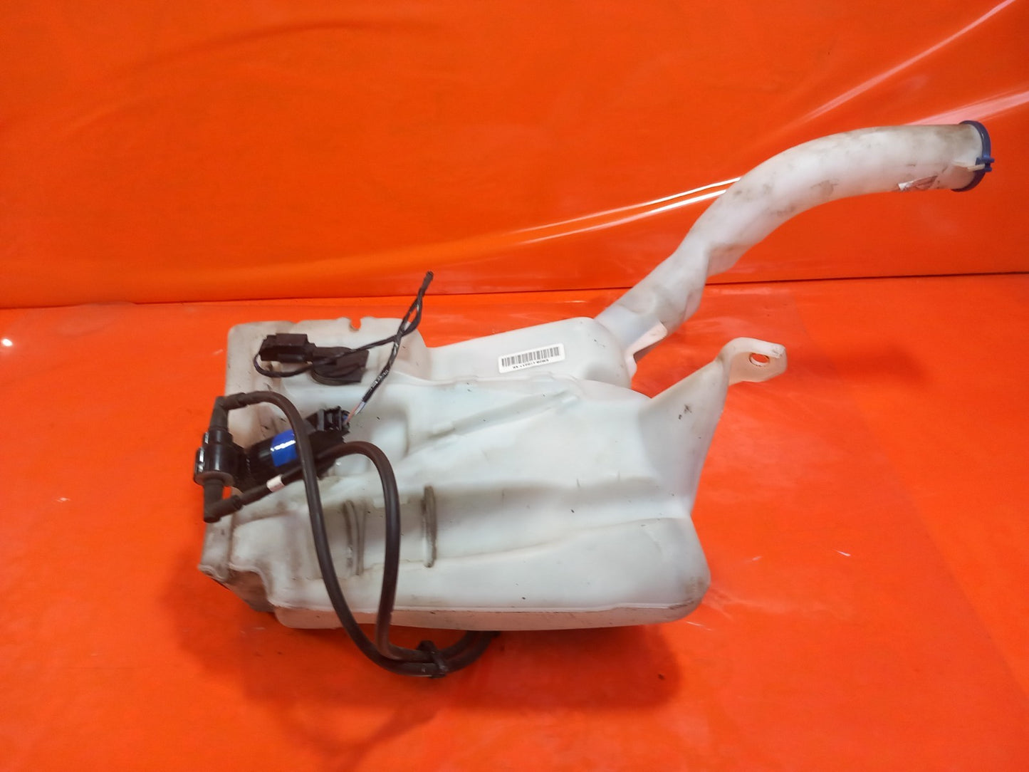 Ford Galaxy Zetec 2.0 Diesel 2019 Windscreen Washer Bottle Tank EM2B17B613AB - Image 2