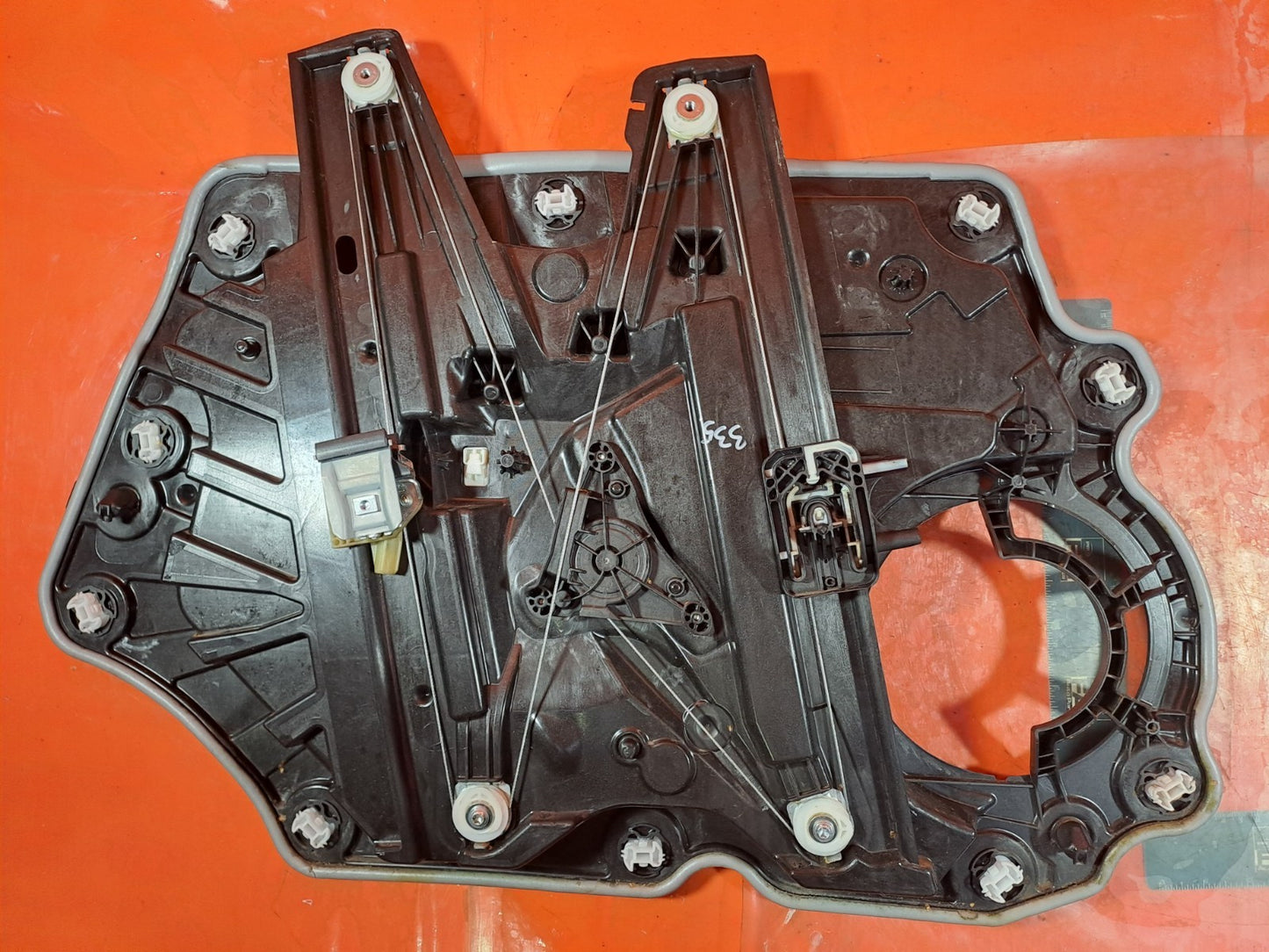 ebay-src:https://i.ebayimg.com/00/s/mtiwmfgxnjaw/z/cqsaaeswm4zpbmc1/$_57.jpg