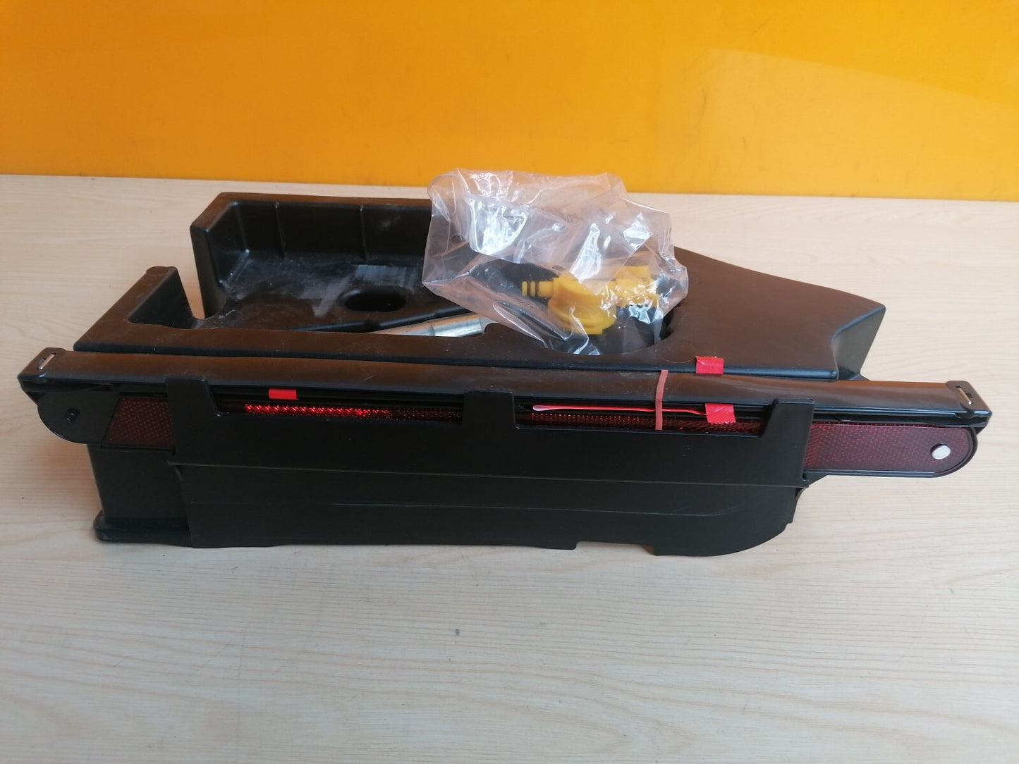 MERCEDES A200 W176 2.1 DIESEL 2015 TOOL KIT TOW EYE WARNING TRIANGLE A2468900188 - Image 1