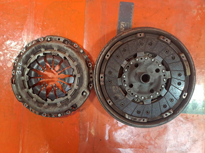 ✅NISSAN JUKE TEKNA 1.5 DIESEL 2017 MANUAL FLYWHEEL CLUTCH KIT 302107571R A322 - Image 6