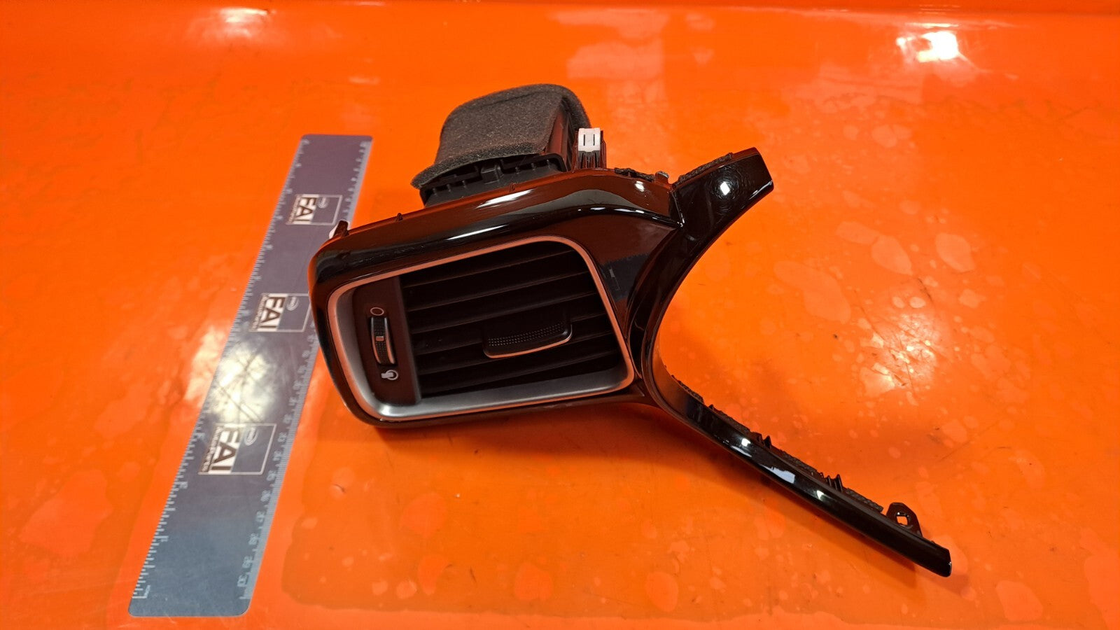 KIA XCEED 1.5 PETROL 2021 FRONT RIGHT DASHBOARD AIR VENT 97480-J7BA0 Warranty - Image 1