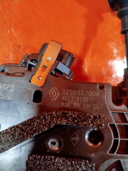 ✅RENAULT CLIO V 1.6 PETROL 2025 REAR LEFT DOOR LOCK MECHANISM 825032700R A331 - Image 10