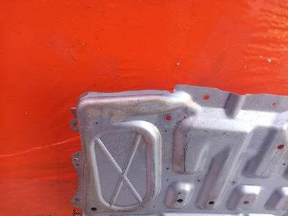 Land Rover Defender L663 3.0 Diesel 2025 Front Bumper Undertray Engine L8B27E063 - Image 8