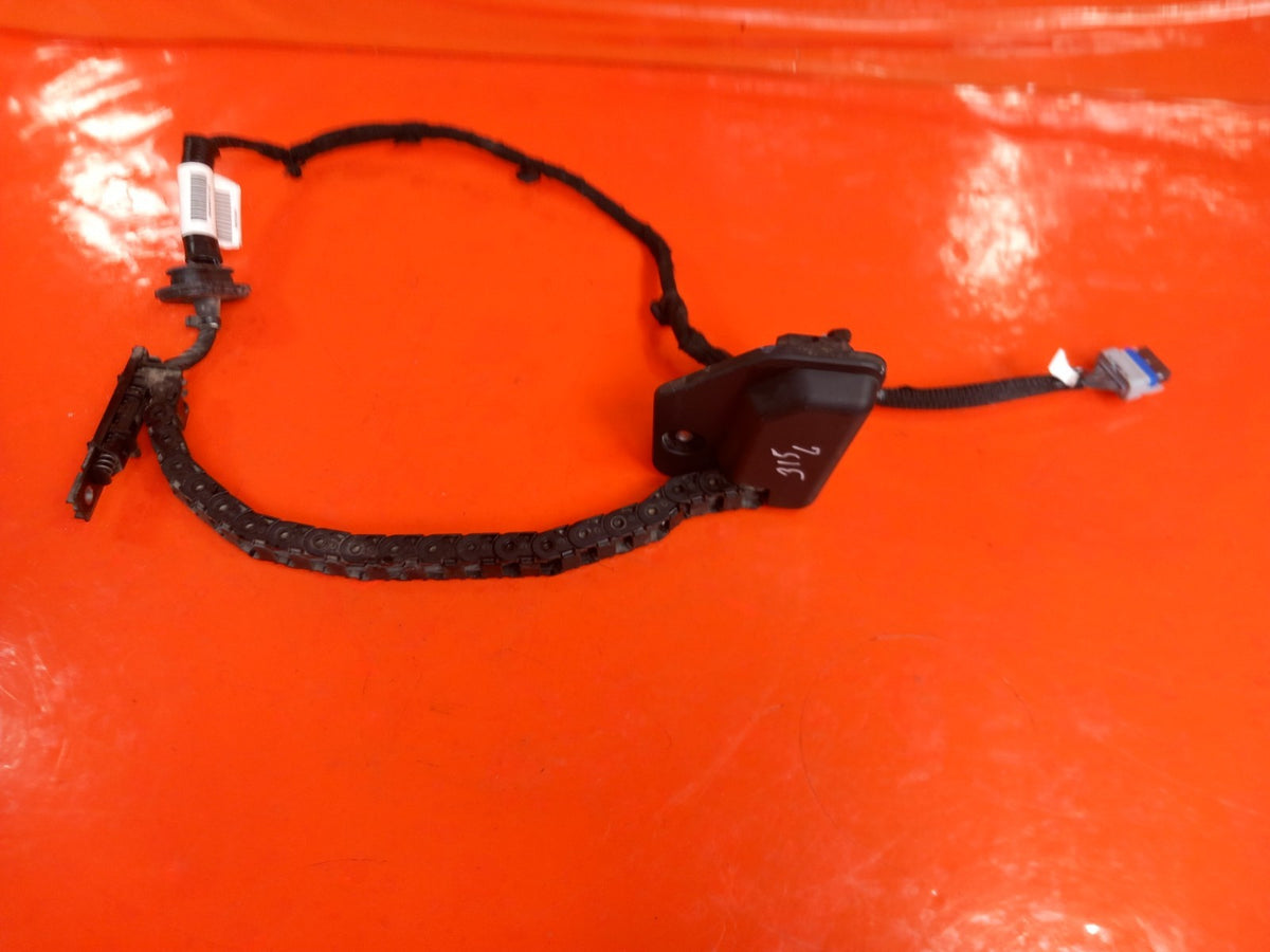 Citroen Berlingo 650 1.5 Diesel 2021 Left Sliding Door Lower Cable Track A415 - Image 2