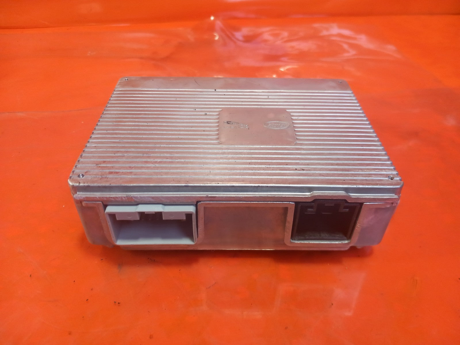 Land Rover Defender L663 3.0 Diesel 2025 Power Inverter Module JPLA14F722AB A396 - Image 11