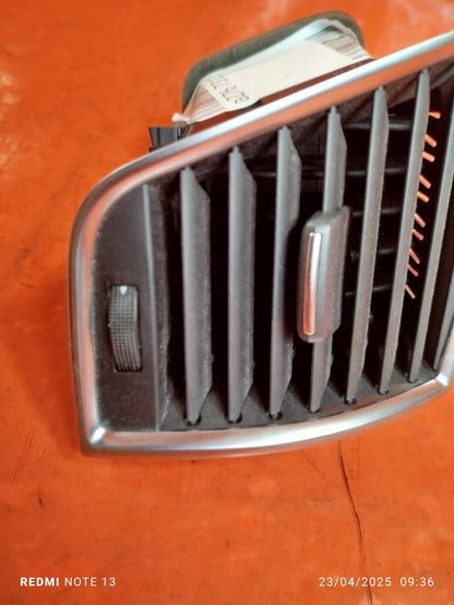 ✅AUDI Q5 S LINE 2.0 PETROL 2012 DASHBOARD AIR VENTS 8R2820901C 8R2820902C A276 - Image 12
