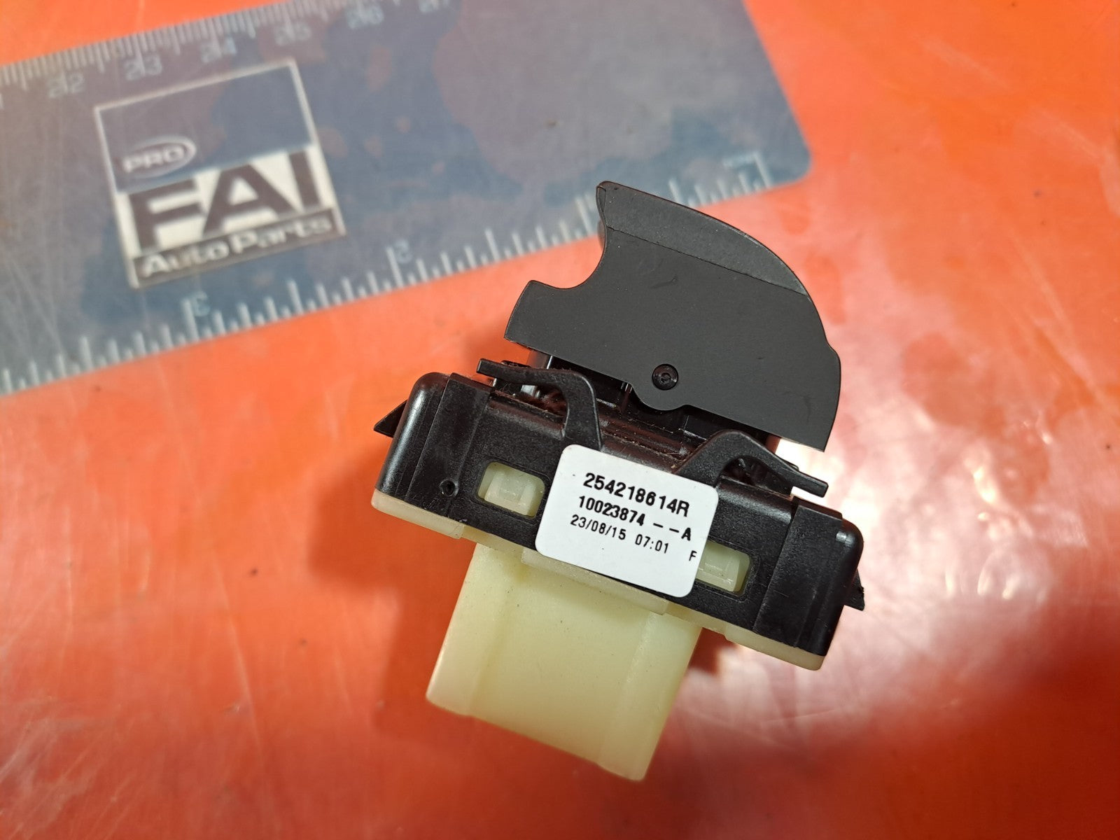 ebay-src:https://i.ebayimg.com/00/s/mtiwmfgxnjaw/z/hokaaeswzddpm18b/$_57.jpg