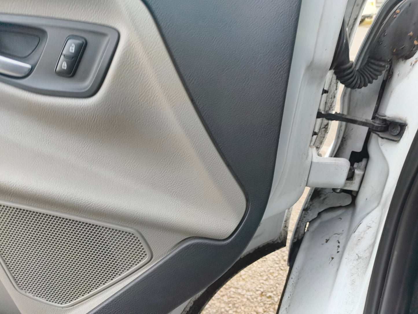 ✅Ford Tourneo Custom 2.2 Diesel 2015 Front Left Door Card Warranty A377 - Image 4