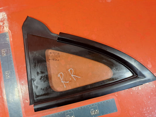 TESLA MODEL 3 LONG 2024 REAR RIGHT QUARTER WINDOW GLASS 43R-011570 1910990-00-C - Image 1