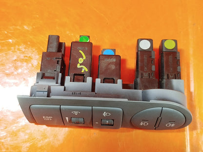 ✅2010 HYUNDAI I800 HEADLIGHT ADJUSTMENT SWITCHES 93310-4H950 + WARRANTY A325 - Image 3