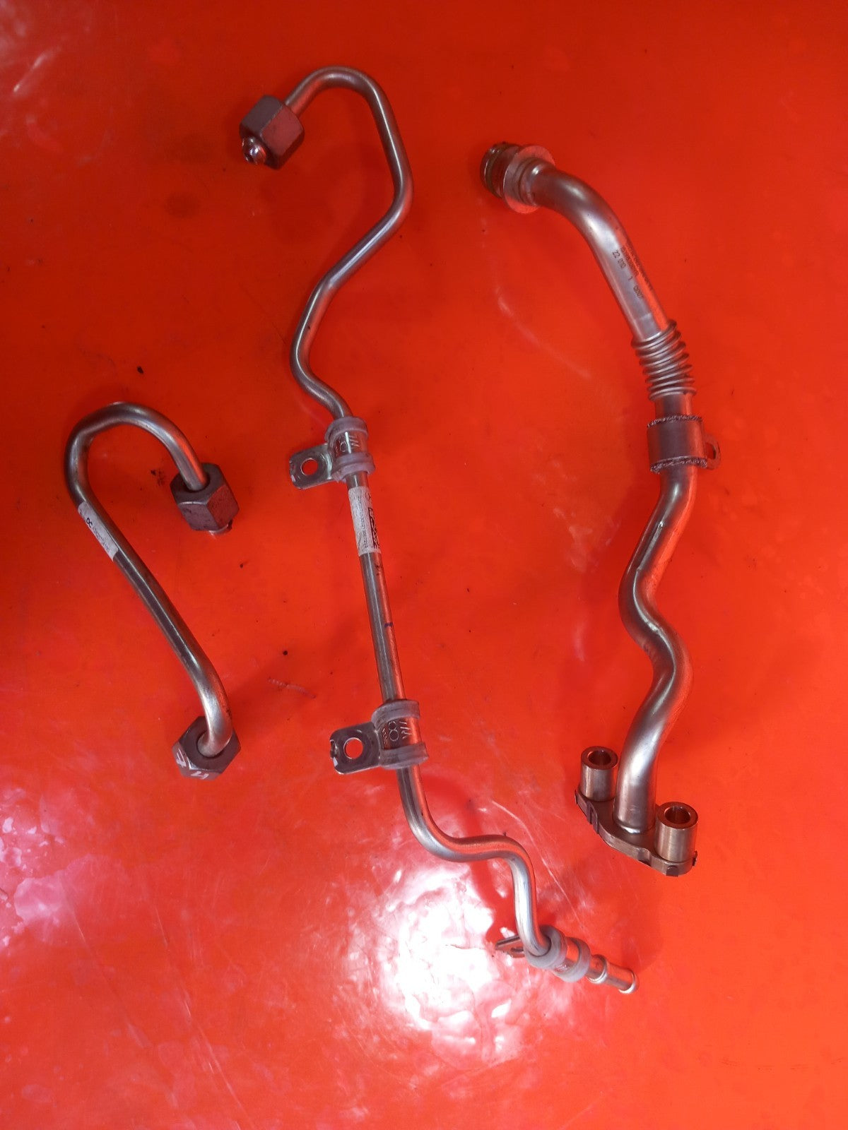 2022 Mercedes CLA W118 Fuel Injector Pipes w/ Turbo Oil Return Pipe A2820900177 - Image 2