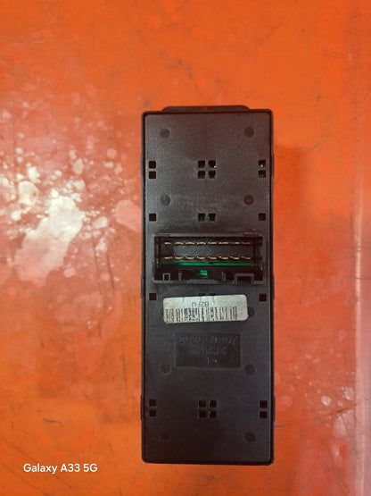 ✅SSANGYONG KORANDO 2.2 DIESEL 2015 FRONT RIGHT WINDOW SWITCH 202007153 Warranty - Image 8