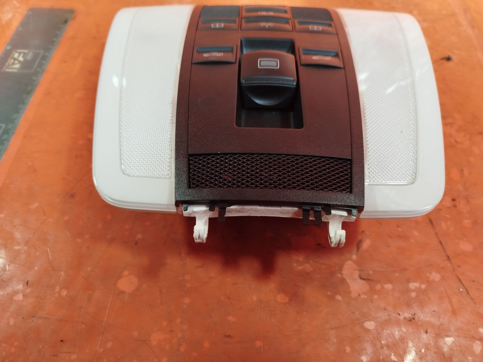 ✅Mercedes C-Class C250 W204 2.1 Diesel 2011 FRONT COURTESY LIGHT INTERIOR ROOF - Image 2