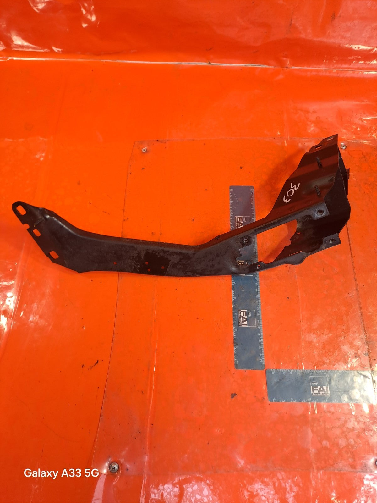✅2018 BMW X1 F48 2.0P LEFT HEADLIGHT SUPPORT BRACKET 7426633 + WARRANTY A303 - Image 6