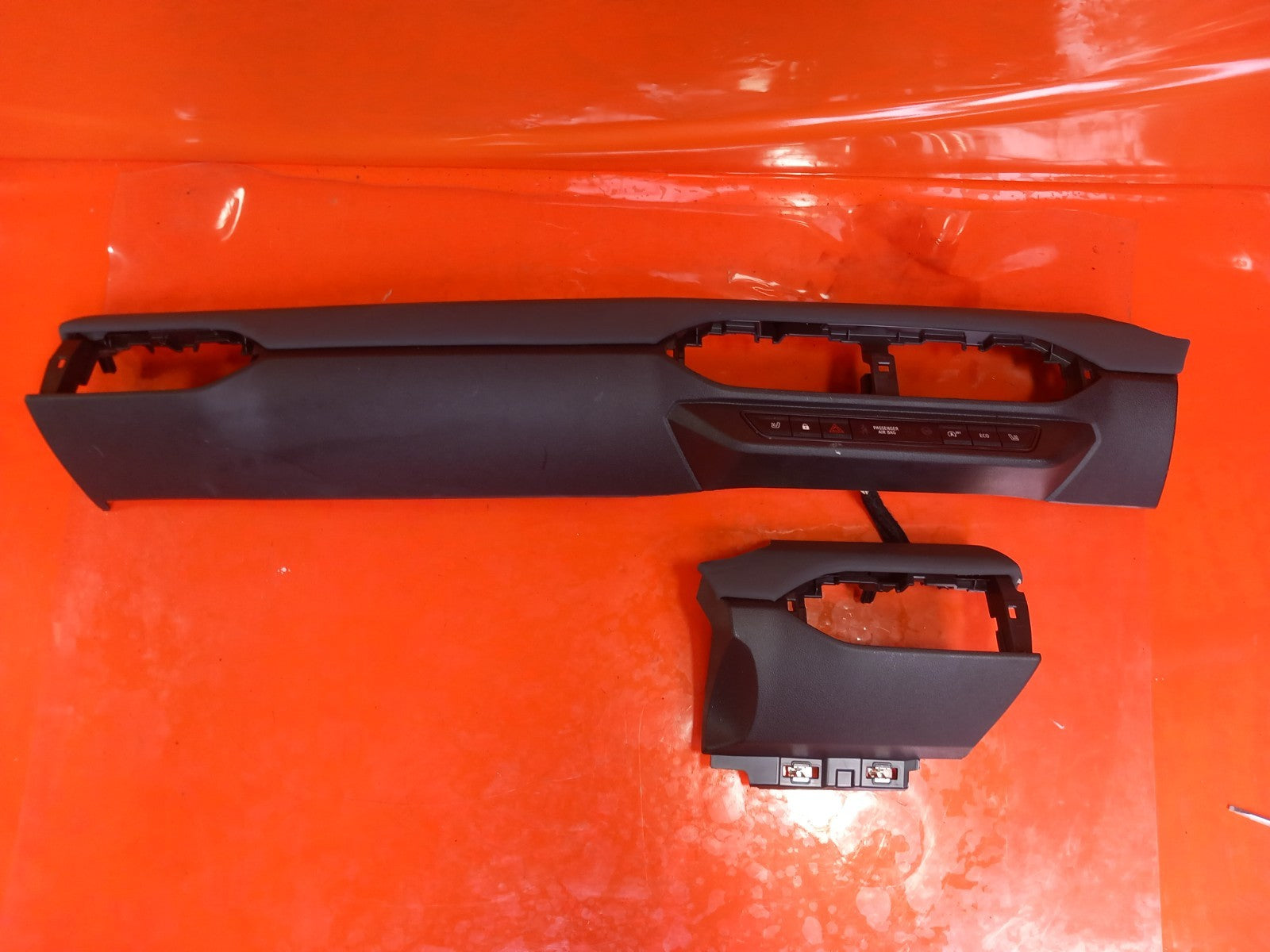2024 Dacia Jogger Dashboard Panel Trim 683105757R Warranty A391 - Image 1
