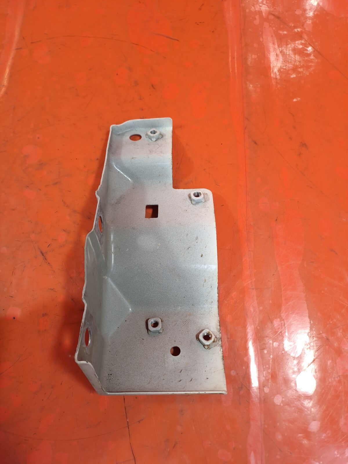 ✅2016 SSANGYONG TIVOLI ELX LEFT WING BRACKET + WARRANTY A279 - Image 1