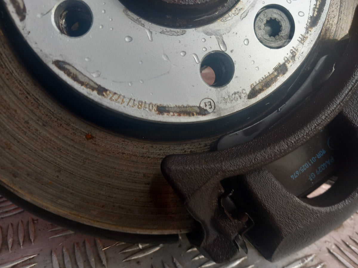 2021 VW Transporter T30 Rear Right Wheel Hub 7E0501414A Warranty A410 - Image 4