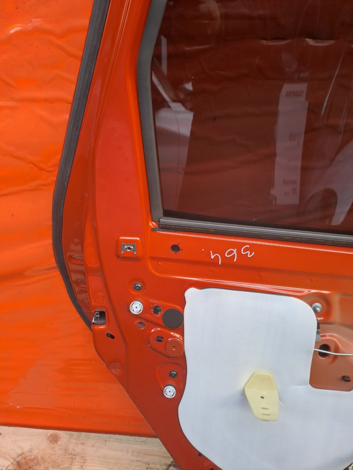 ✅2024 Dacia Duster Journey Rear Left Door Orange + Warranty A364 - Image 12