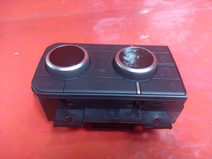 Land Rover Defender L663 3.0 Diesel 2025 Heater Climate Control Panel L8B213D734 - Image 3