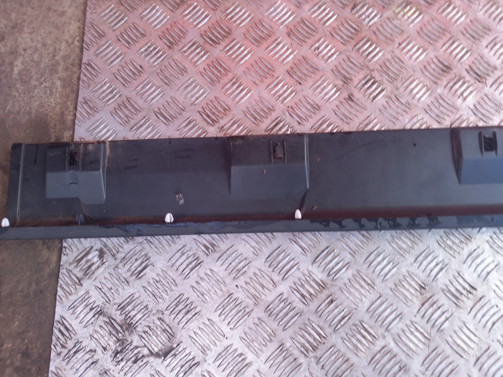 2024 Dacia Jogger Left Side Skirt 764192055R Warranty A391 - Image 7