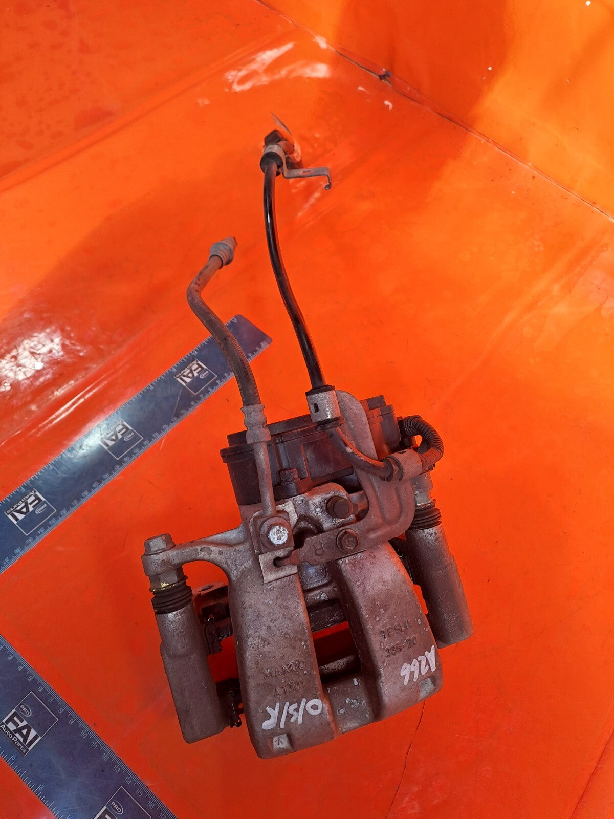 ✅2020 TESLA MODEL 3 REAR RIGHT BRAKE CALIPER 1044624-00-H + WARRANTY A266 - Image 7