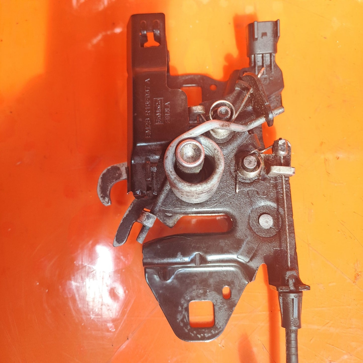 ✅Ford Galaxy Zetec 2017 2.0 Diesel BONNET HOOD LOCK MECHANISM EM2A-16700-AD A296 - Image 7