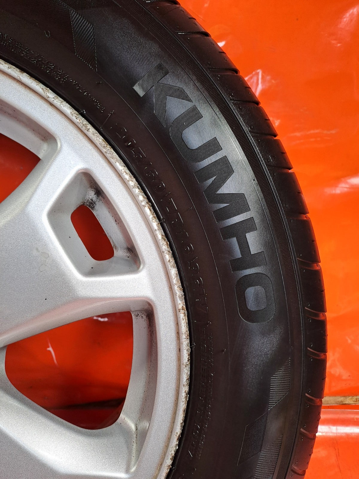 ✅2015 FORD TRANSIT CONNECT V408 ALLOY WHEEL WITH TYRE 205/60 R16 DT11-AC A355 - Image 6