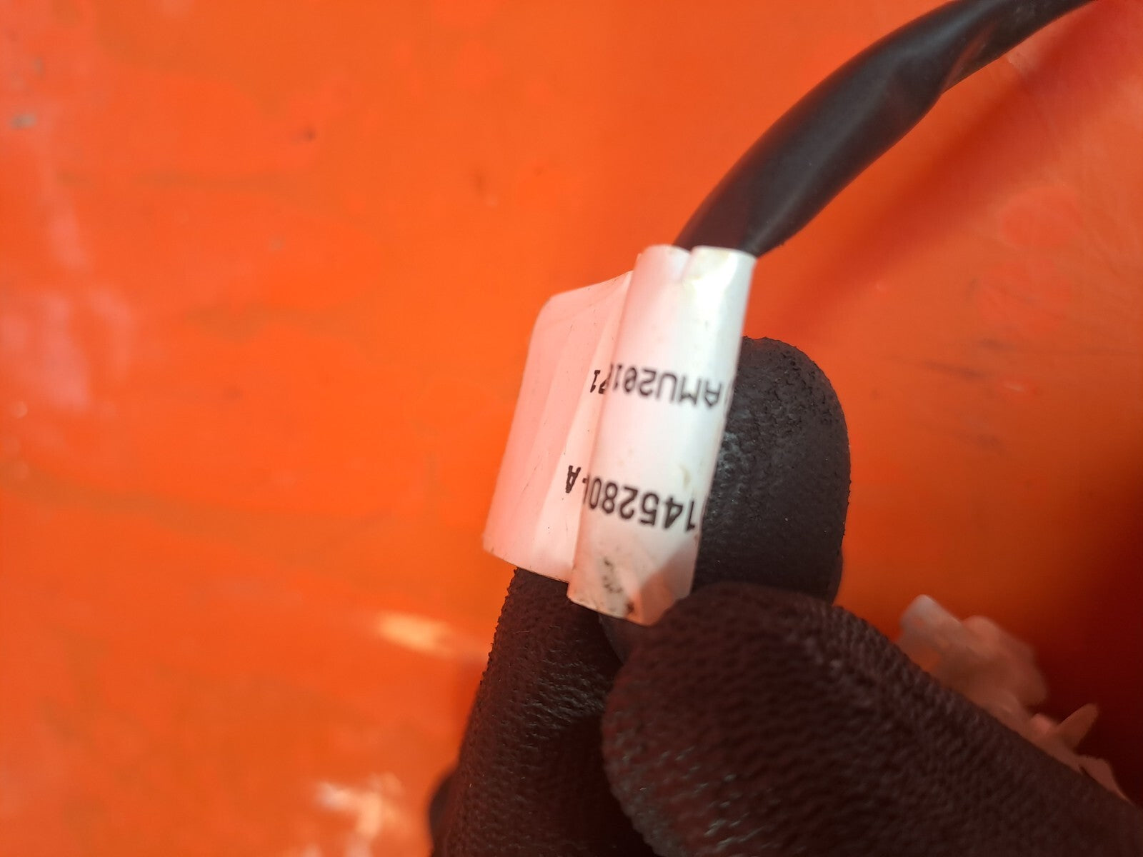 ebay-src:https://i.ebayimg.com/00/s/mtiwmfgxnjaw/z/sb0aaoswputn-8ci/$_57.jpg