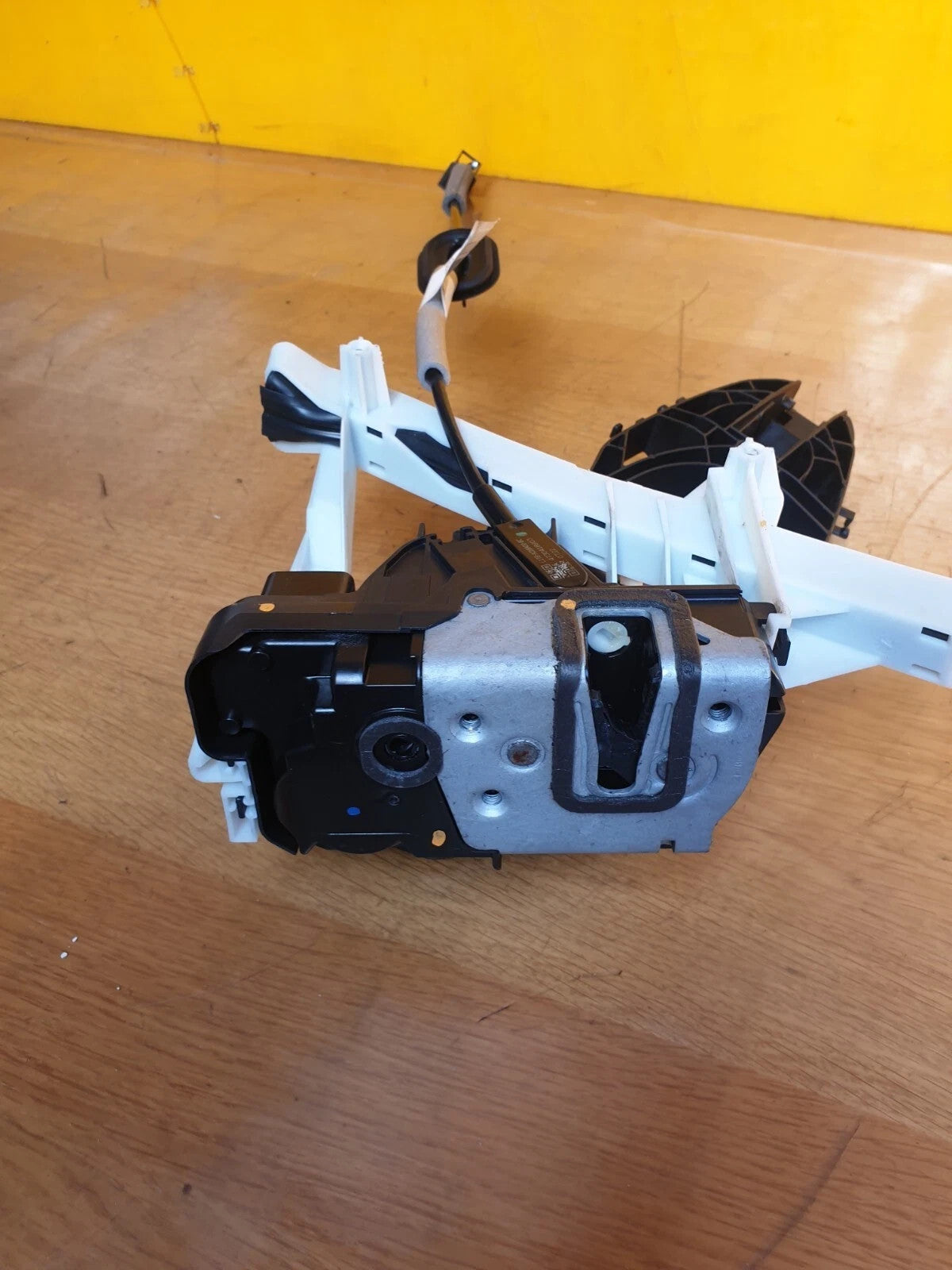 ebay-src:https://i.ebayimg.com/00/s/mtywmfgxmjaw/z/z5eaaeswcbzqfrgs/$_57.jpg