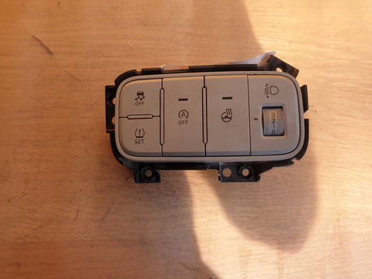 ✅2023 HYUNDAI I20 MK3 HEADLAMP LEVEL START STOP SWITCH PACK 93700Q0720 A180 - Image 1